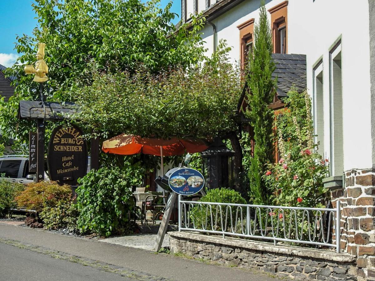 Weinhaus Burg-Schneider Hotel Reil Exterior photo